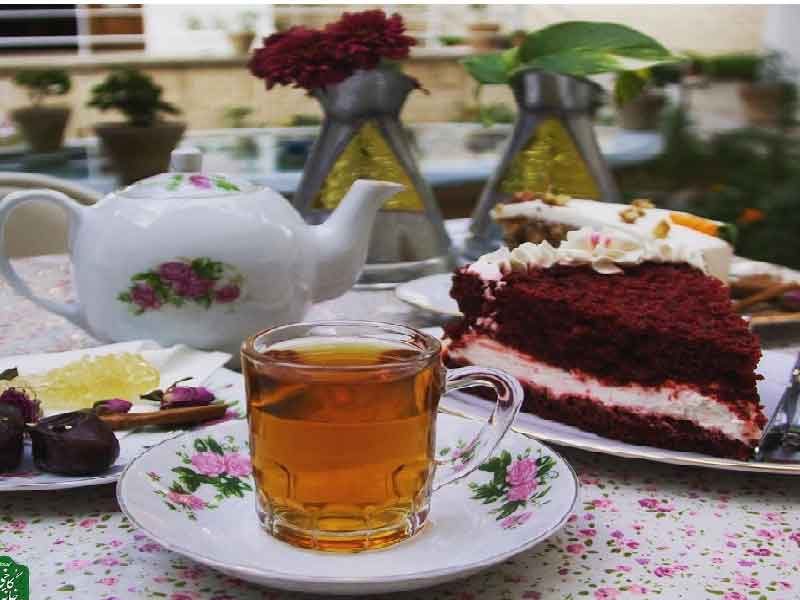 کافه لند بزرگمهر